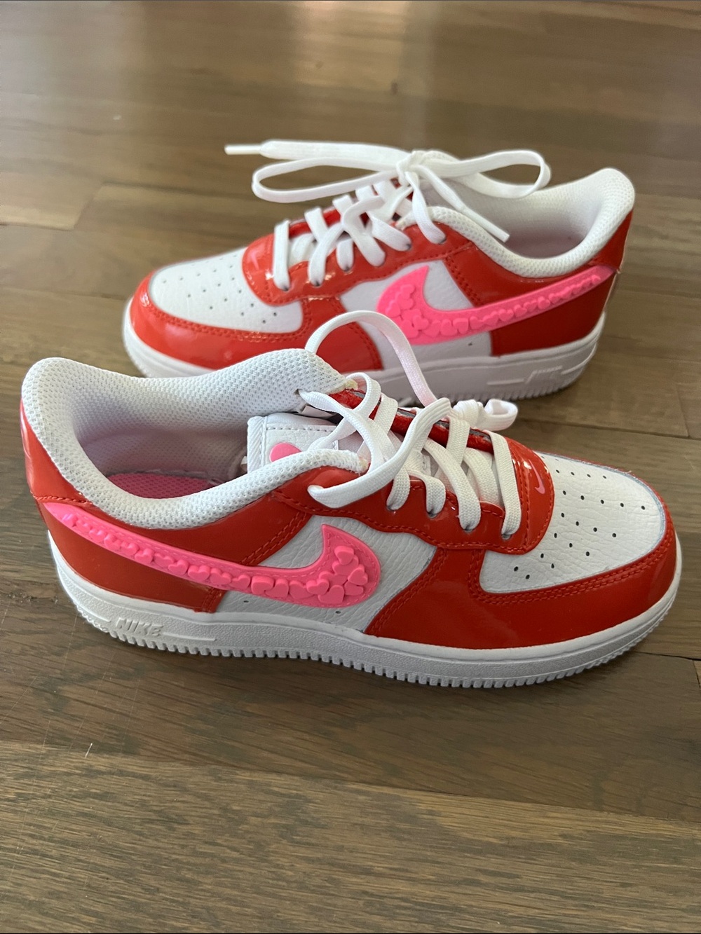 Brand New Kids Nike Air Force 1 LV8 3D Hearts Basketball Sneakers Size 1.5Y